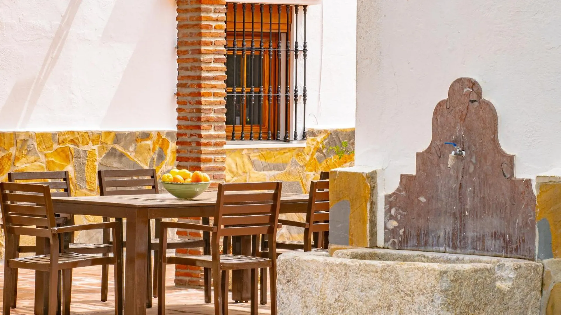 Cubo'S Casa Rural Vistamontana Coin Holiday home